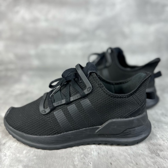 Adidas Black Sneakers Size 8 Women’s - Picture 1 of 8